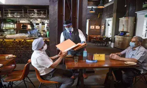 Maharashtra Government issues guidelines for hotels to resume operations at full capacity