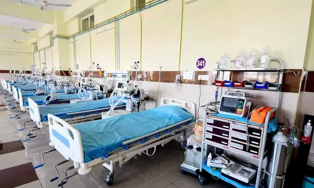 The newly-facilitated oxygen-supported beds at CSR block in KGH in Visakhapatnam 	Photo: A Pydiraju