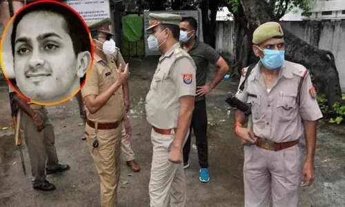 Ex-Karnataka Ministers Sons Bengaluru Bungalow Raided In Drugs Case: Report