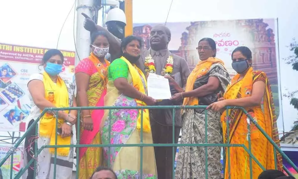 TDP demands Mahila Commission in State