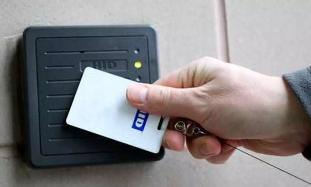 Leo1 brings prepaid ID card for students