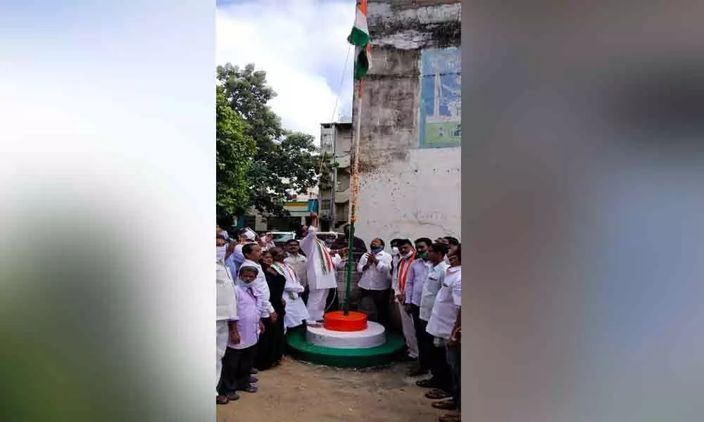 Congress, BJP celebrate Telangana Liberation Day