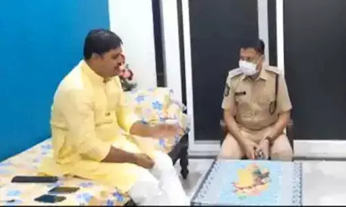 Tension prevails in Amalapuram after police arrests BJP leaders against Chalo Amalapuram program