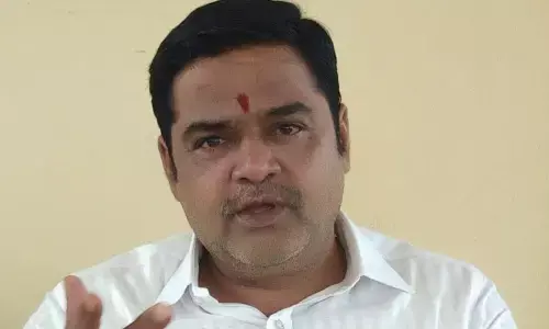 YSRCP Brahmana Adhyana Committee member Konuru Satish Sarma addressing media in Guntur on Friday