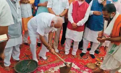 Karnataka CM Yediyurappa along with MPs performs ‘bhoomi pooja’ for reconstruction of Cauvery at Karnataka Bhavan building in New Delhi on Friday