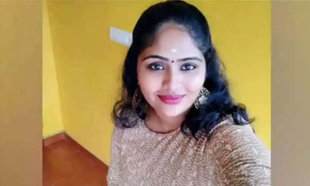 Tamil Actress Robs Her Own House Due To Desperate Financial Stress