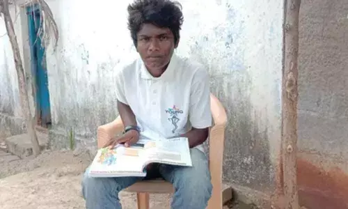 Student from Karimnagar turns daily wager to buy smartphone for online classes
