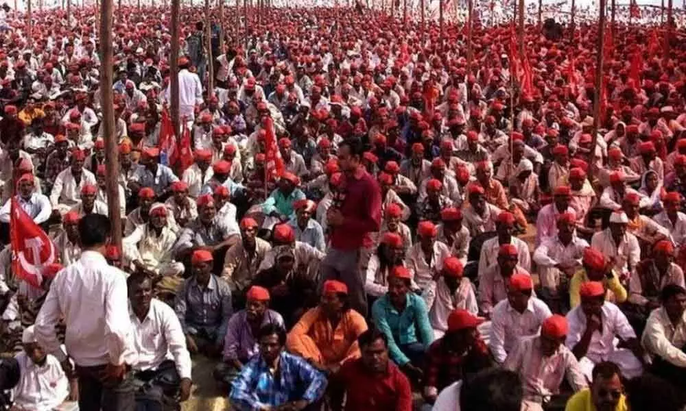 Distraught farmers launch protest in Punjab and Haryana