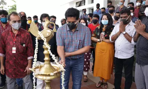 Mohanlals Drishyam 2 Goes To Sets, Meena Leading Lady In Sequel