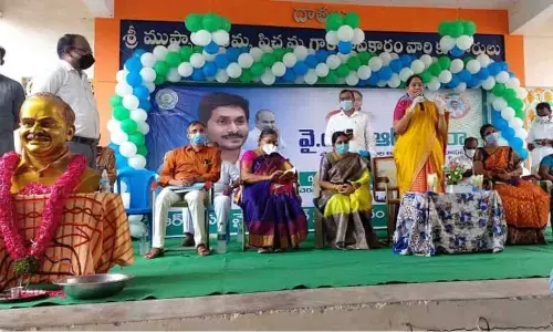 Home Minister Mekathoti Sucharita addressing a meeting at the ZPHS at Vatticherakuru in Guntur district on Tuesday