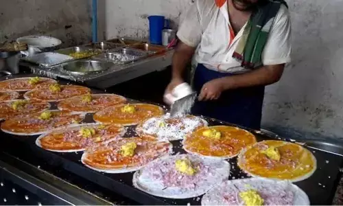 Food stalls reel under bitter blow by Covid
