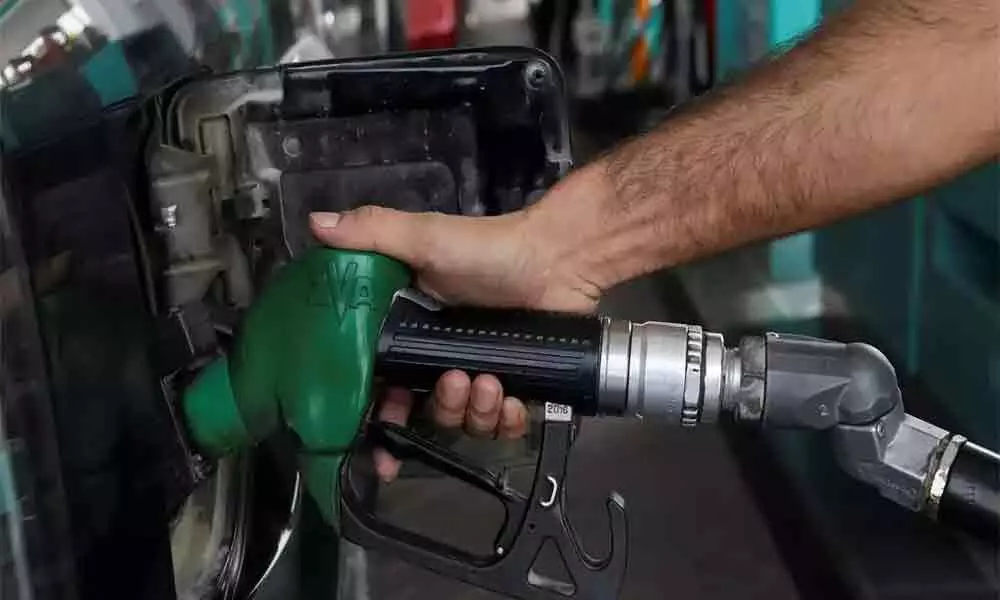Petrol, Diesel, fuel, Hyderabad, Delhi, Chennai, Mumbai, Fuel rates