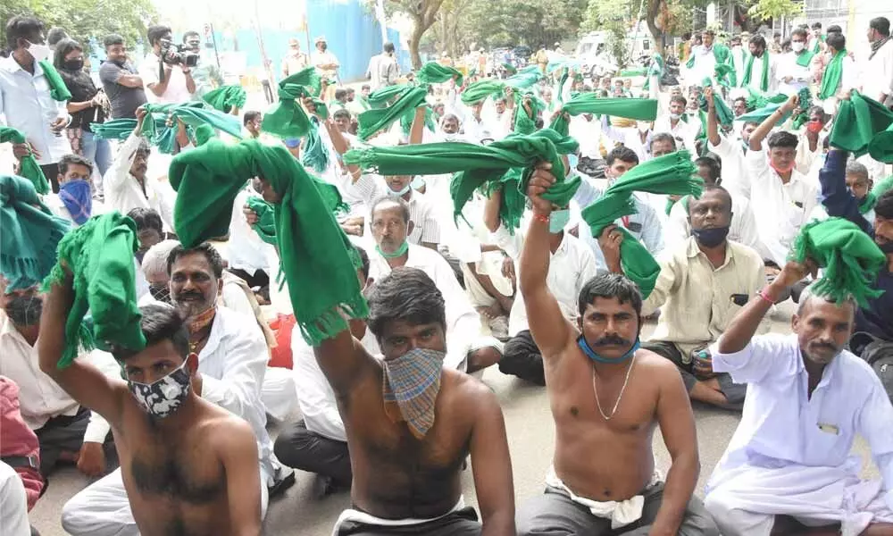 Anti-farm bill protesters call for Karnataka shutdown on Sept 28
