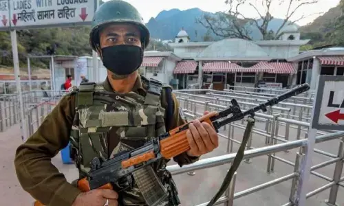 Policing a Pandemic Valour beyond crimson splendour