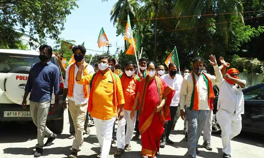 Dismiss Minister Kodali Nani for insulting remarks against Hindu gods: BJP