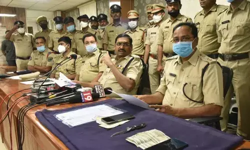 DCP (Crimes) V Suresh Babu sharing details of the recent arrest of the accused involved in various cases in Visakhapatnam on Thursday