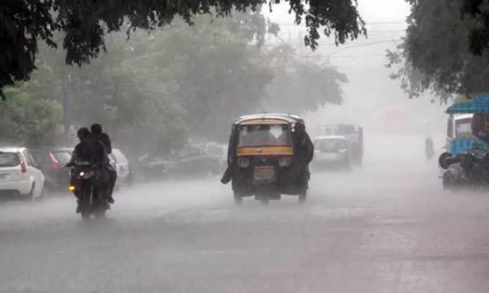 Heavy rain lashes Kakinada