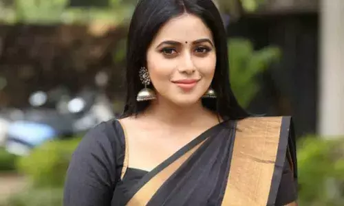 Avunu movie heroine Poorna