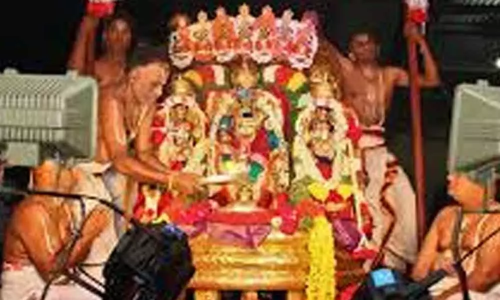 Lord blesses devout on Sarvabhupala vahanam