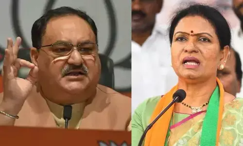 J P Nadda and DK Aruna