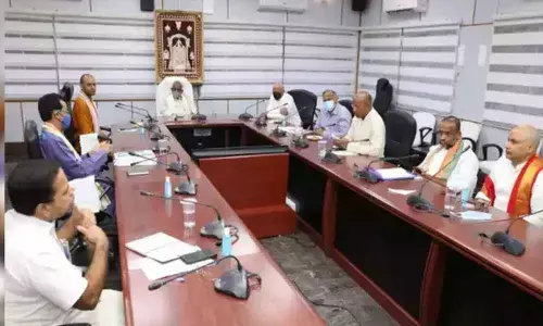 Shirdi team gets advice on how to manage Tirumala darshans