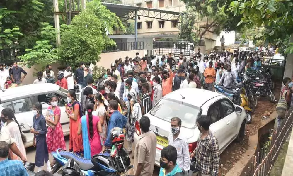 AP Polycet 2020: Candidates appear for exam in large numbers in Visakhapatnam