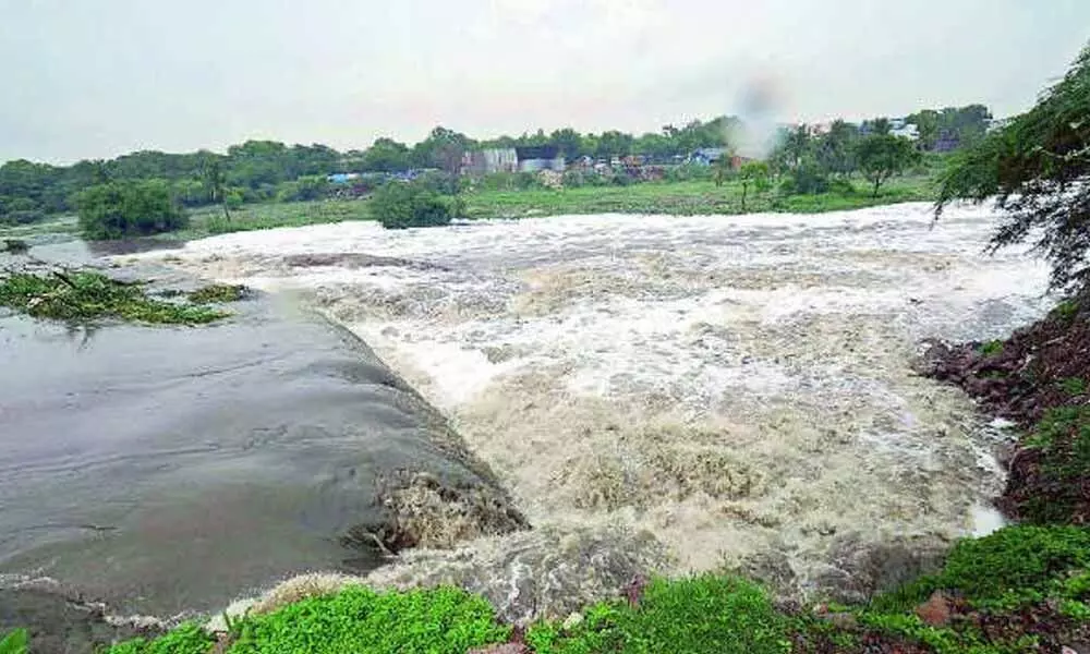 Hyderabad: Flood alert for Musi river as heavy rains swell lakes