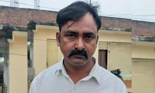 Unidentified assailants threaten TRS leader with gun in Peddapalli