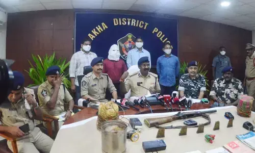 DIG LKV Ranga Rao speaking at a press conference on the arrest of the CPI (Maoist) Galikonda Area Committee member  Gemmili Kamesh in Visakhapatnam on Wednesday