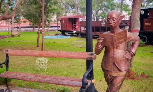 An uncommon appearance of Laxman’s ‘Common Man’ at Rail Museum of Mysuru