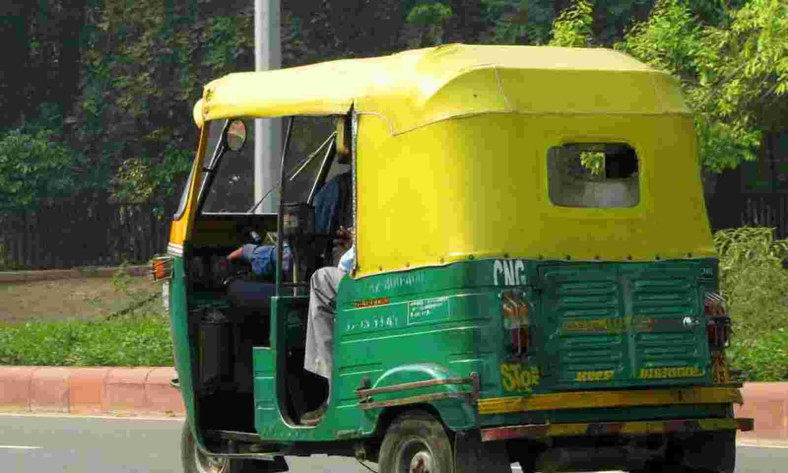 File:Auto rickshaw at Beach Road in Visakhapatnam 01.jpg