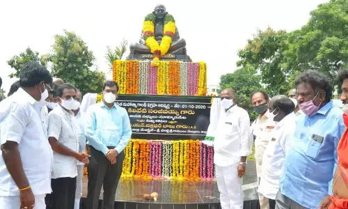 District Collector K V N Chakradhar Babu and Sullurpet MLA K Sanjeevaiah inaugurating Gandhi park in Naidupet town on Thursday