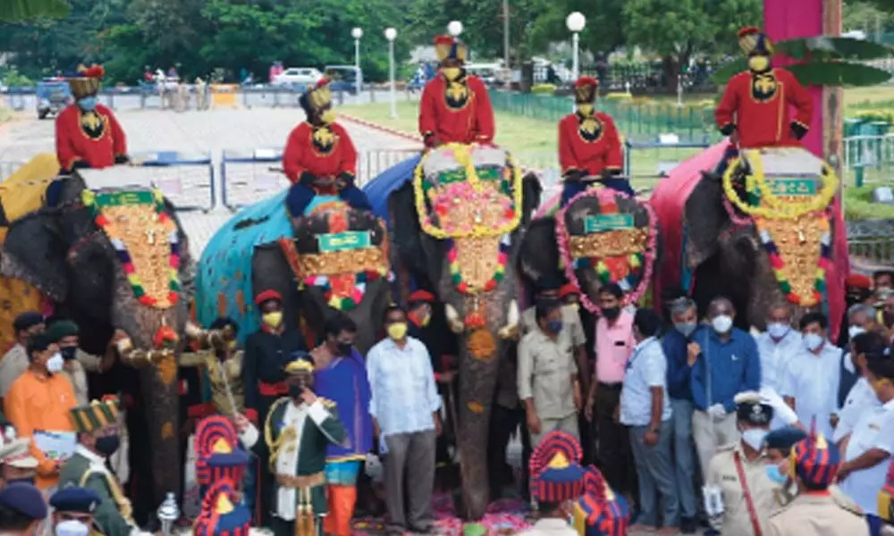 Dasara jumbos get official welcome