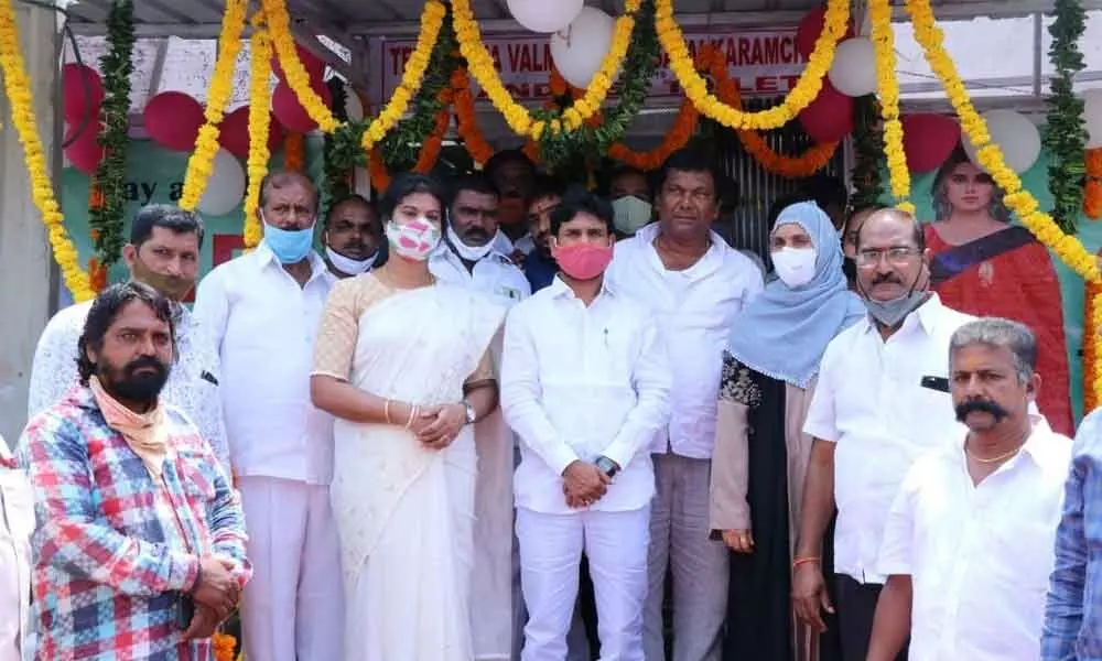 MLA Methuku Anand inaugurates public toilets in Vikarabad