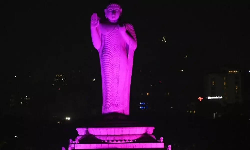 Hyderabad city icons go pink