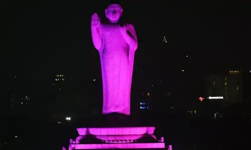 Hyderabad city icons go pink