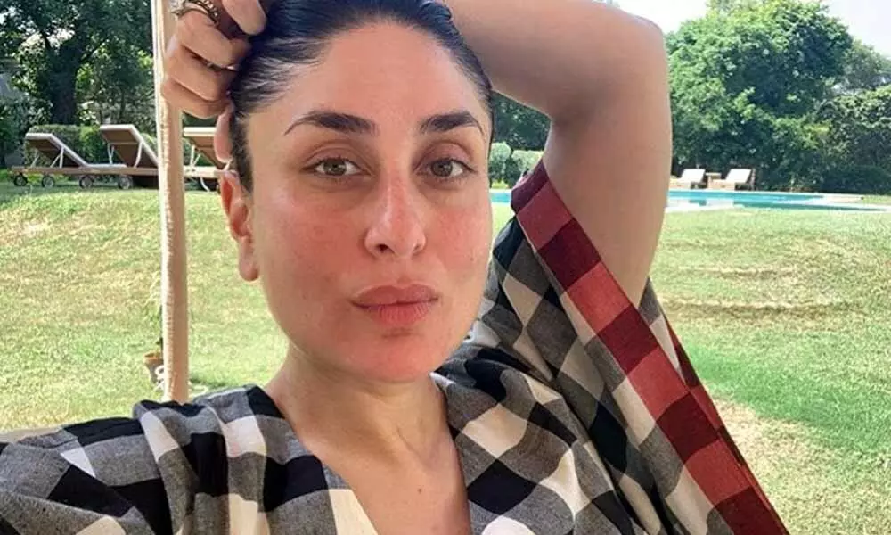 Kareena Kapoor Drops A Cool Selfie And Gives Out An Update About Her Pregnancy