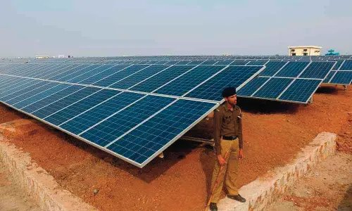 Solar power agencies pitch for renewable energy