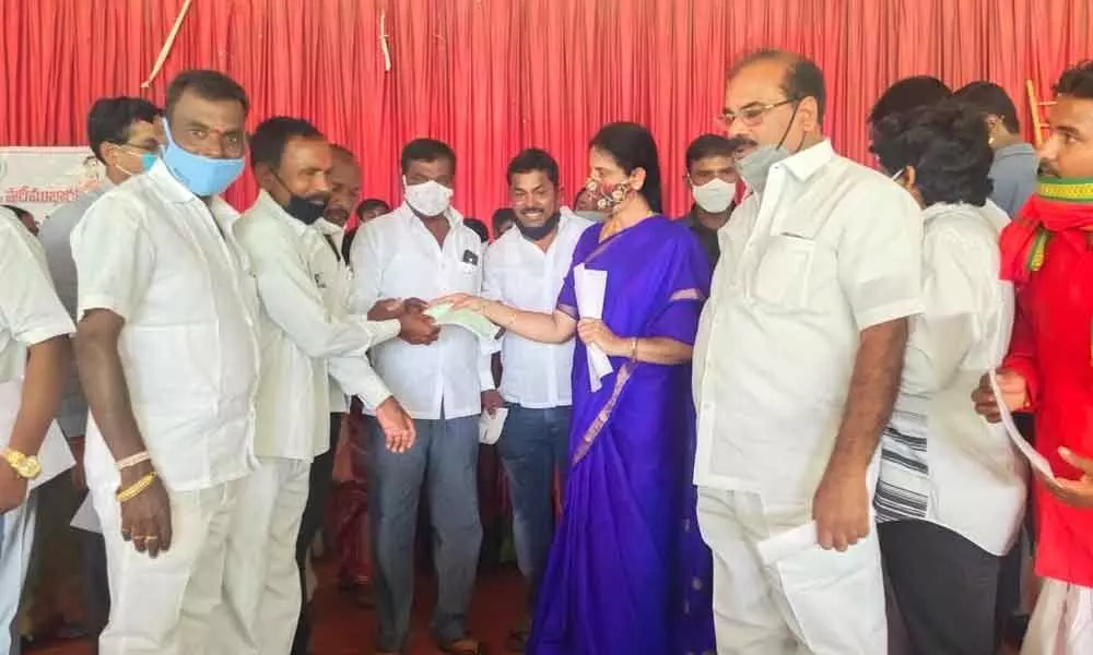 Kalyana Lakshmi cheques distributed by Minister Sabitha Indra Reddy