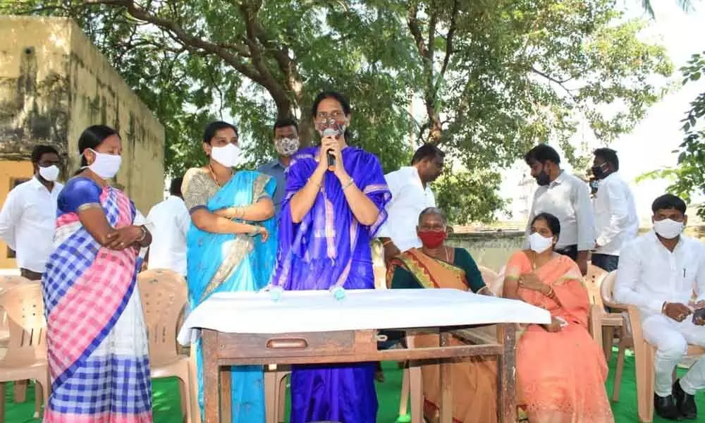Education Minister Sabitha Indra Reddy inaugurates Mission Bhagiratha tank