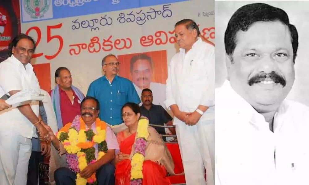 Siva Prasad receiving lifetime achievement award (Left); Valluru Siva Prasad (Right)
