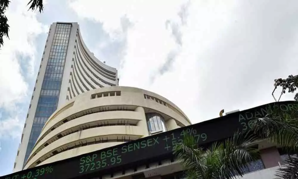 Equity indices turn green, Sensex nears 39,900
