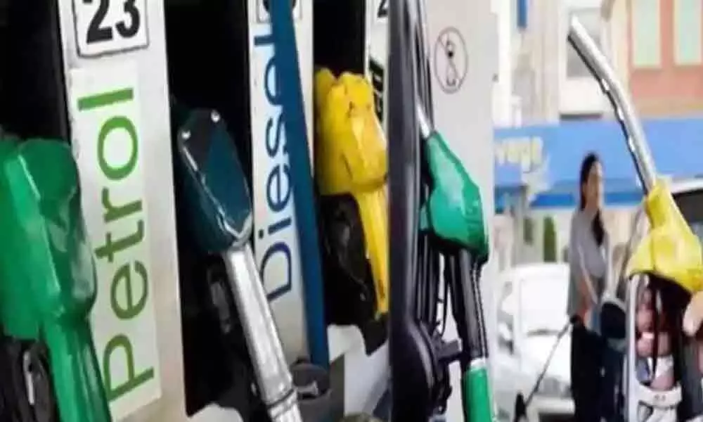 Petrol and diesel prices today remains stable in Hyderabad, Delhi, Chennai, Mumbai on 08 October 2020