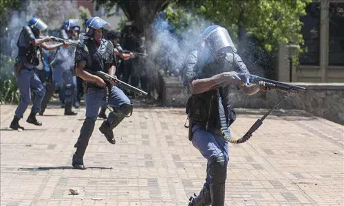 Shootout in Delhi, 4 criminals receive bullet injuries