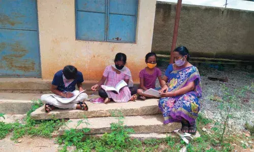 Karnataka government suspends Vidyagama on Covid fears