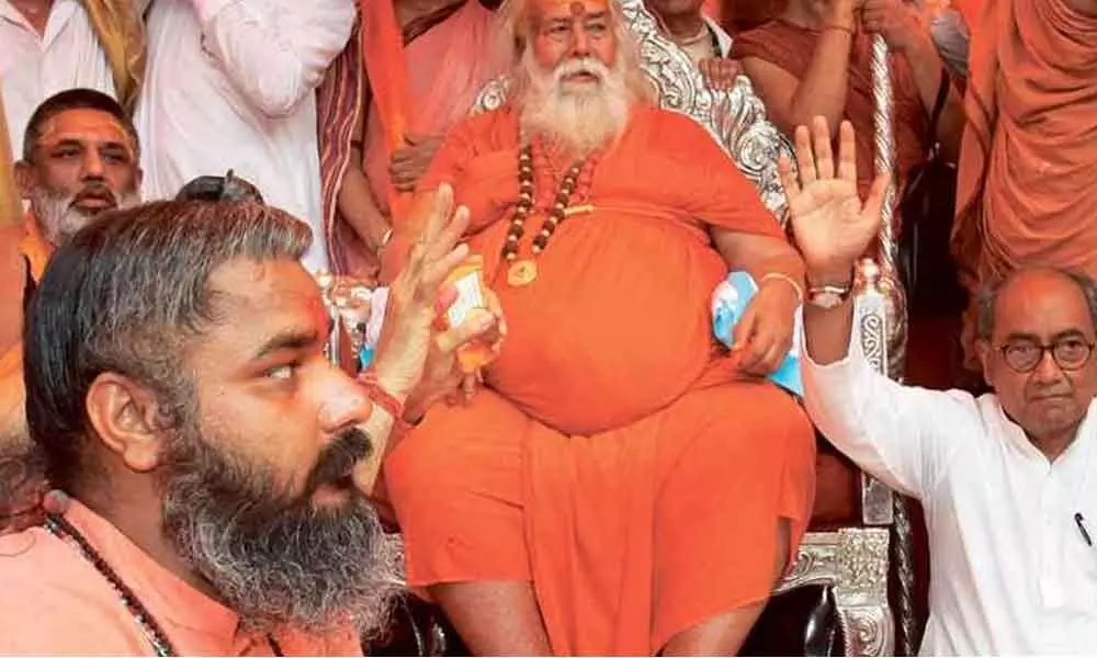 ‘Babas’ and ‘gurus’ bring saffron hue to Congress in MP