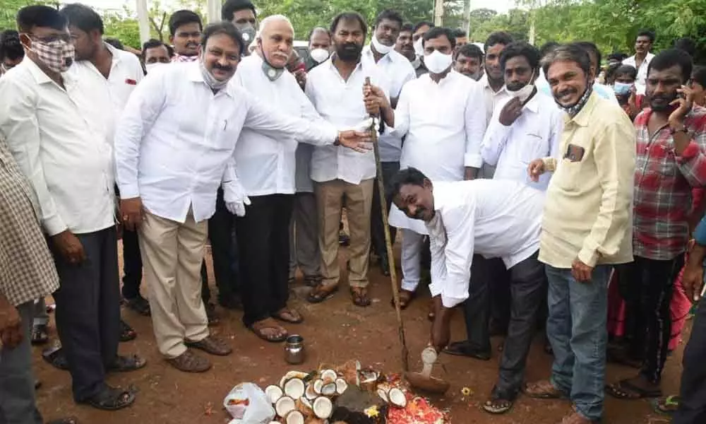 Deputy Chief Minister Amzath Basha laying foundation stone for the construction of road at Lohianagar in Kadapa on Monday