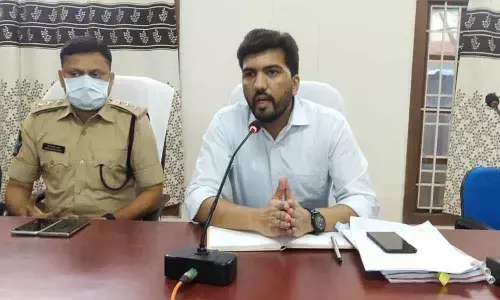Sub-Collector Himanshu Kaushik addressing the media in Amalapuram on Monday