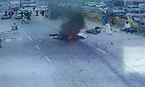 Scooterist killed in Choutuppal mishap