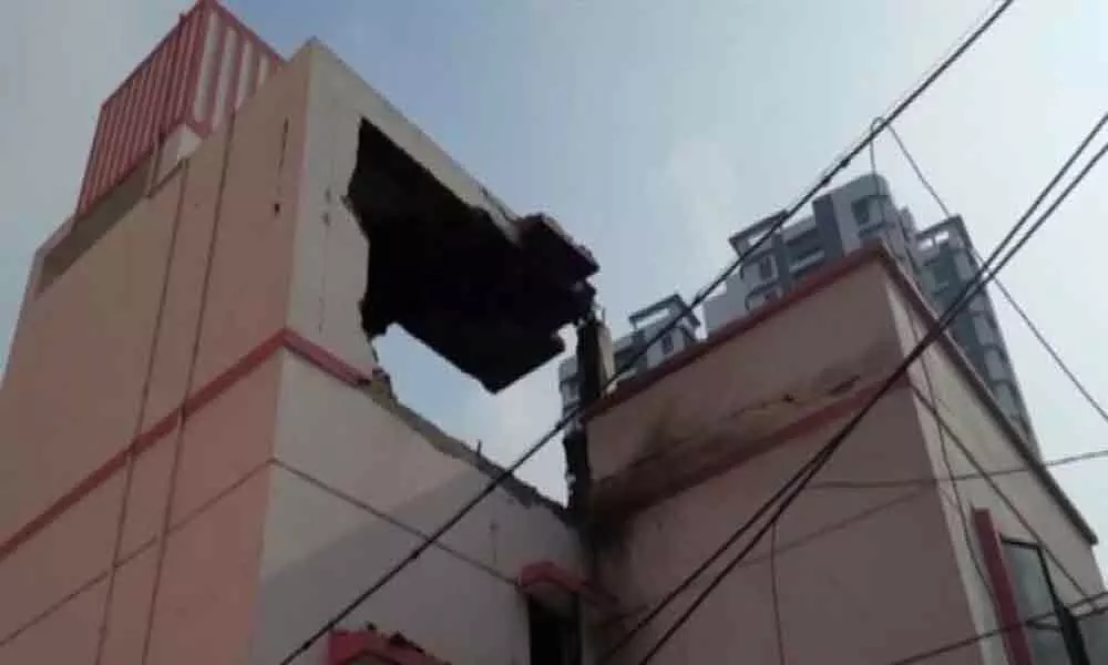 Powerful explosion rocks Kolkatas Beleghata area, no casualties reported
